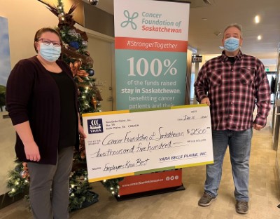 belle-plaine-donation-to-cancer-foundation-sk.jpg